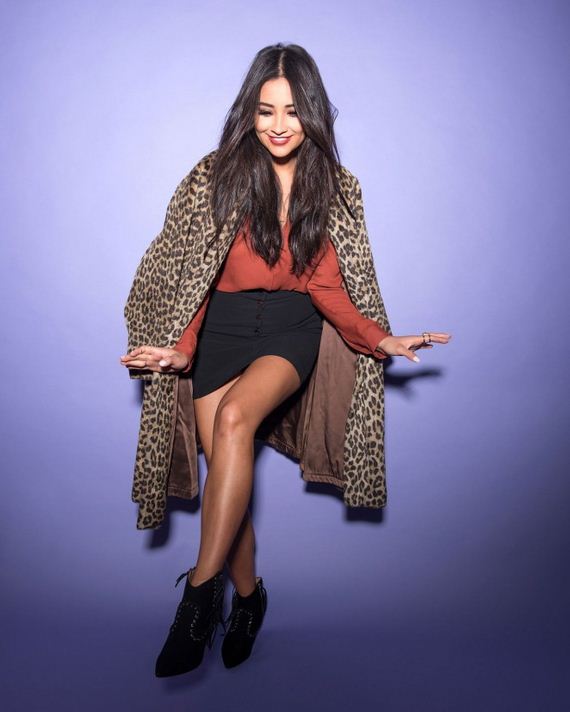 Shay-Mitchell -Photos